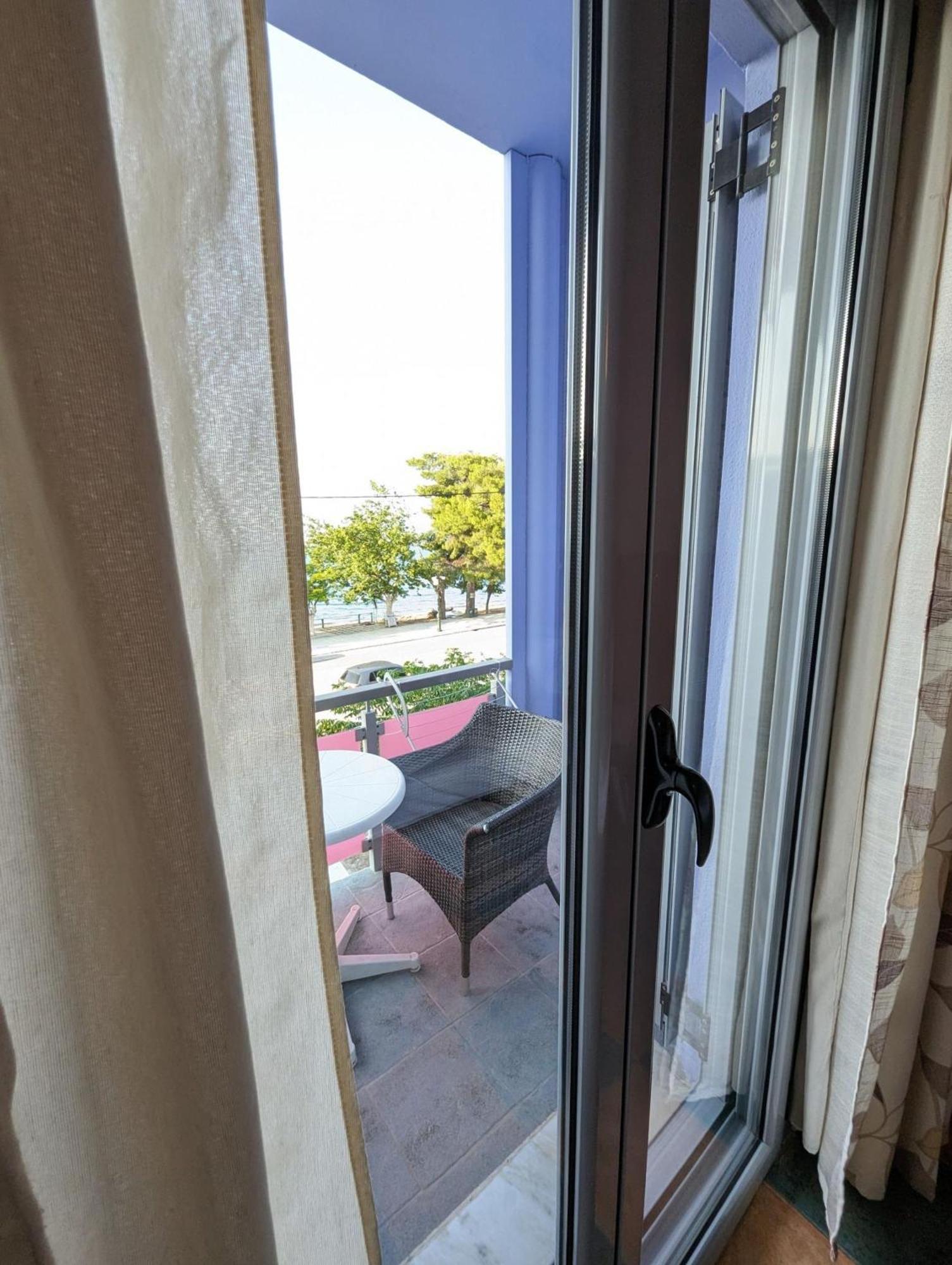 Okeania Seafront Rooms In קמנה וורלה מראה חיצוני תמונה