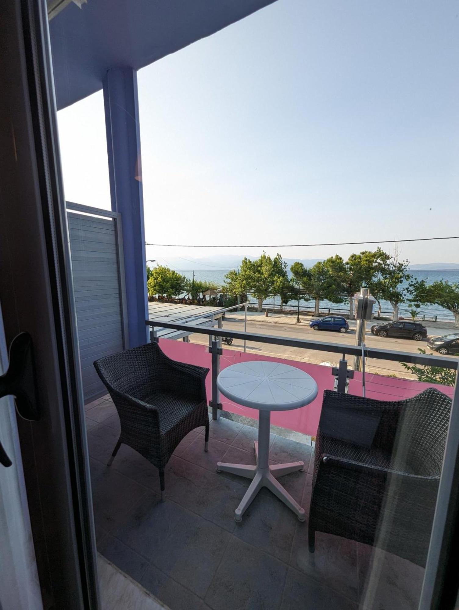 Okeania Seafront Rooms In קמנה וורלה מראה חיצוני תמונה