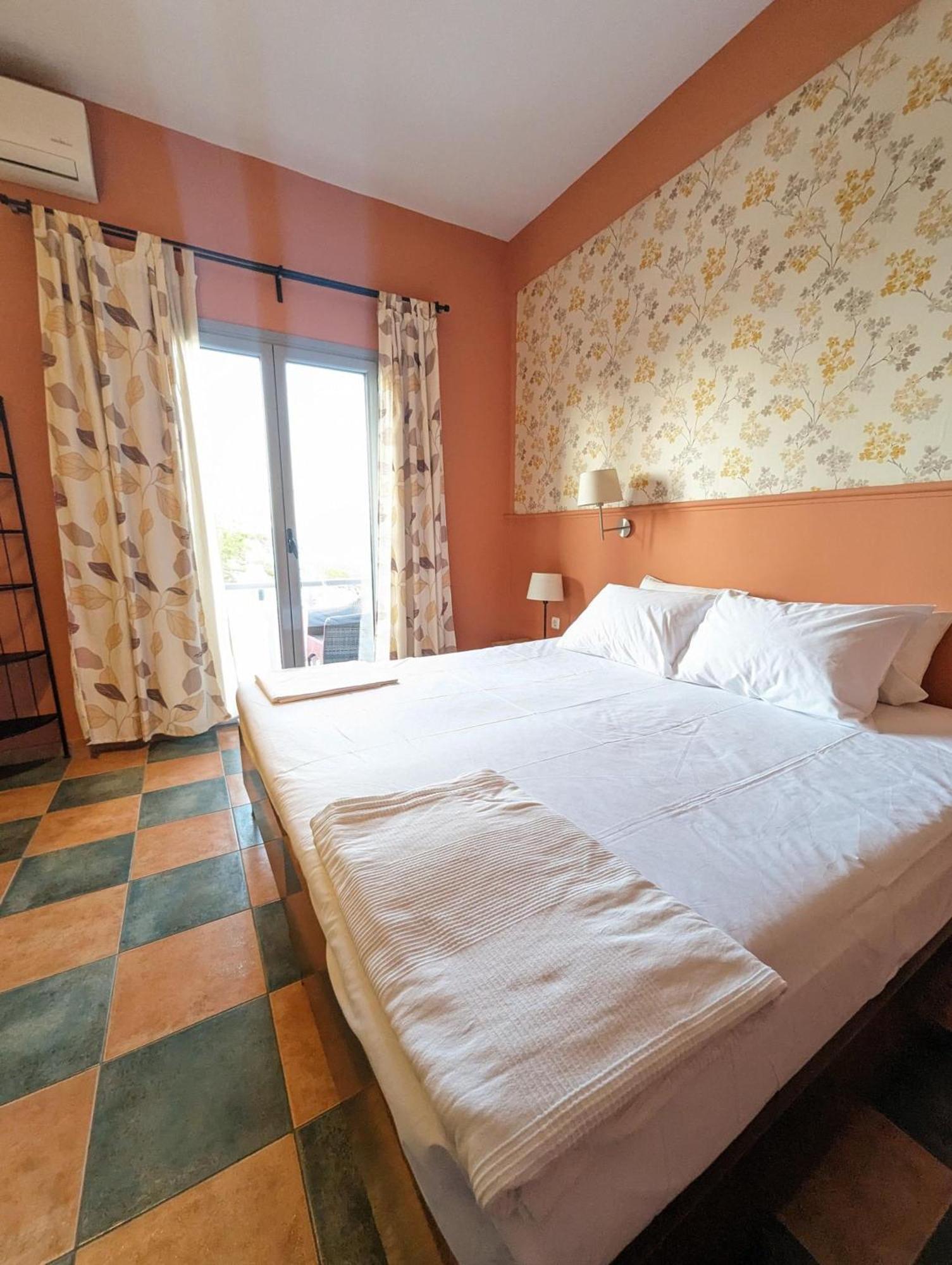 Okeania Seafront Rooms In קמנה וורלה מראה חיצוני תמונה