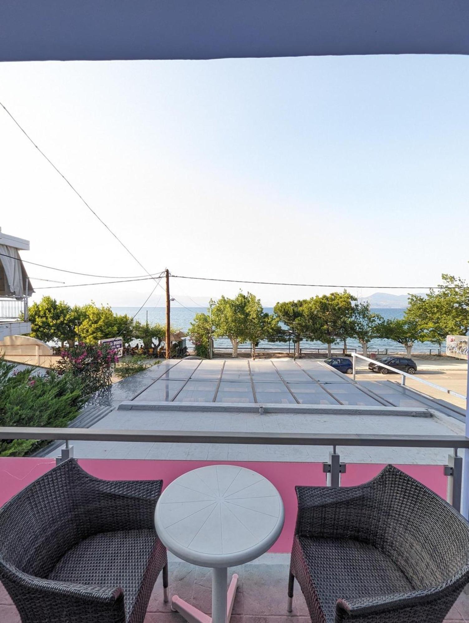 Okeania Seafront Rooms In קמנה וורלה מראה חיצוני תמונה