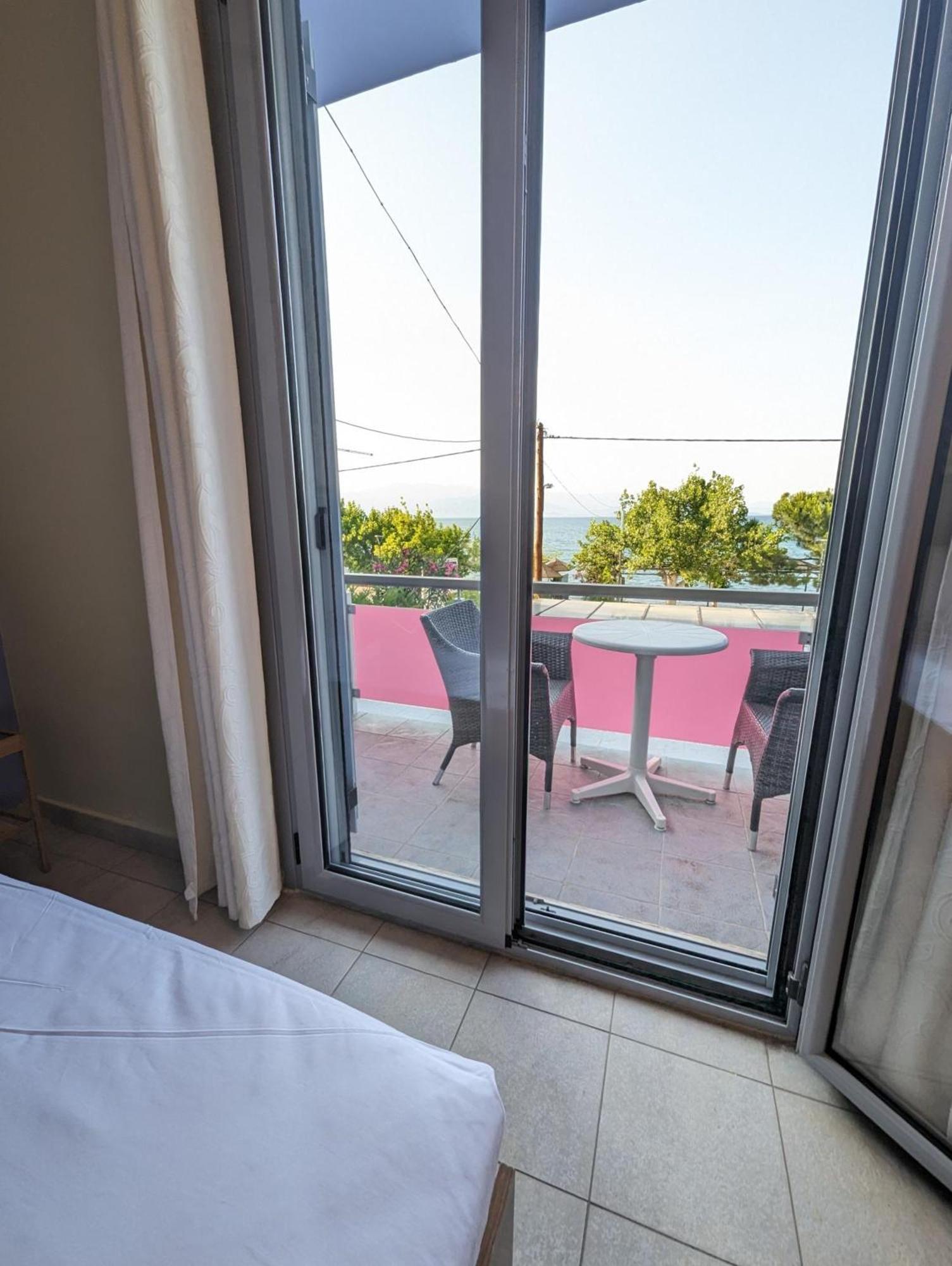 Okeania Seafront Rooms In קמנה וורלה מראה חיצוני תמונה