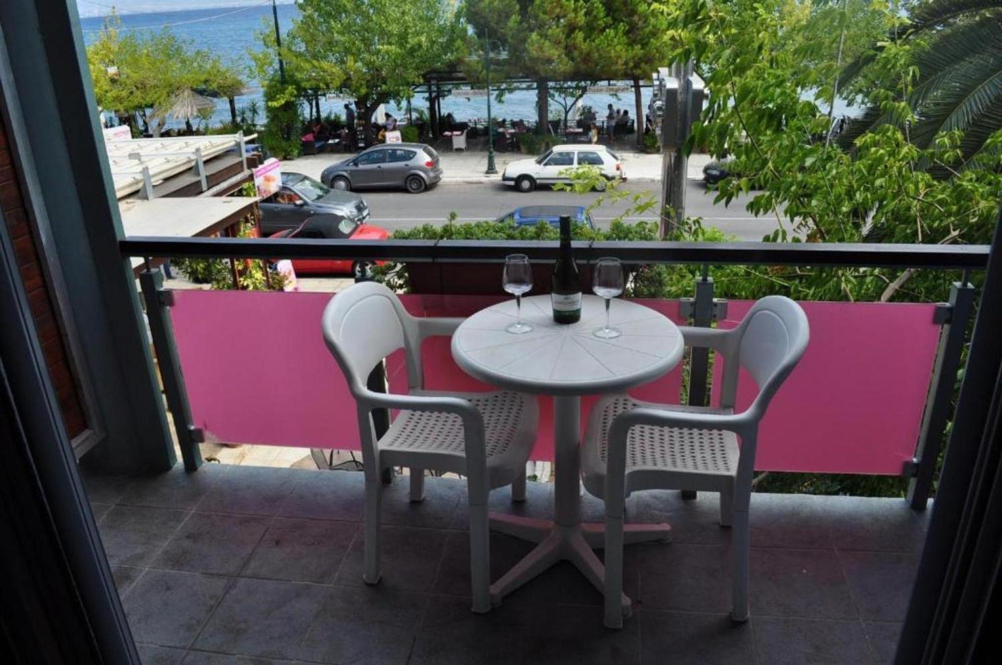 Okeania Seafront Rooms In קמנה וורלה מראה חיצוני תמונה