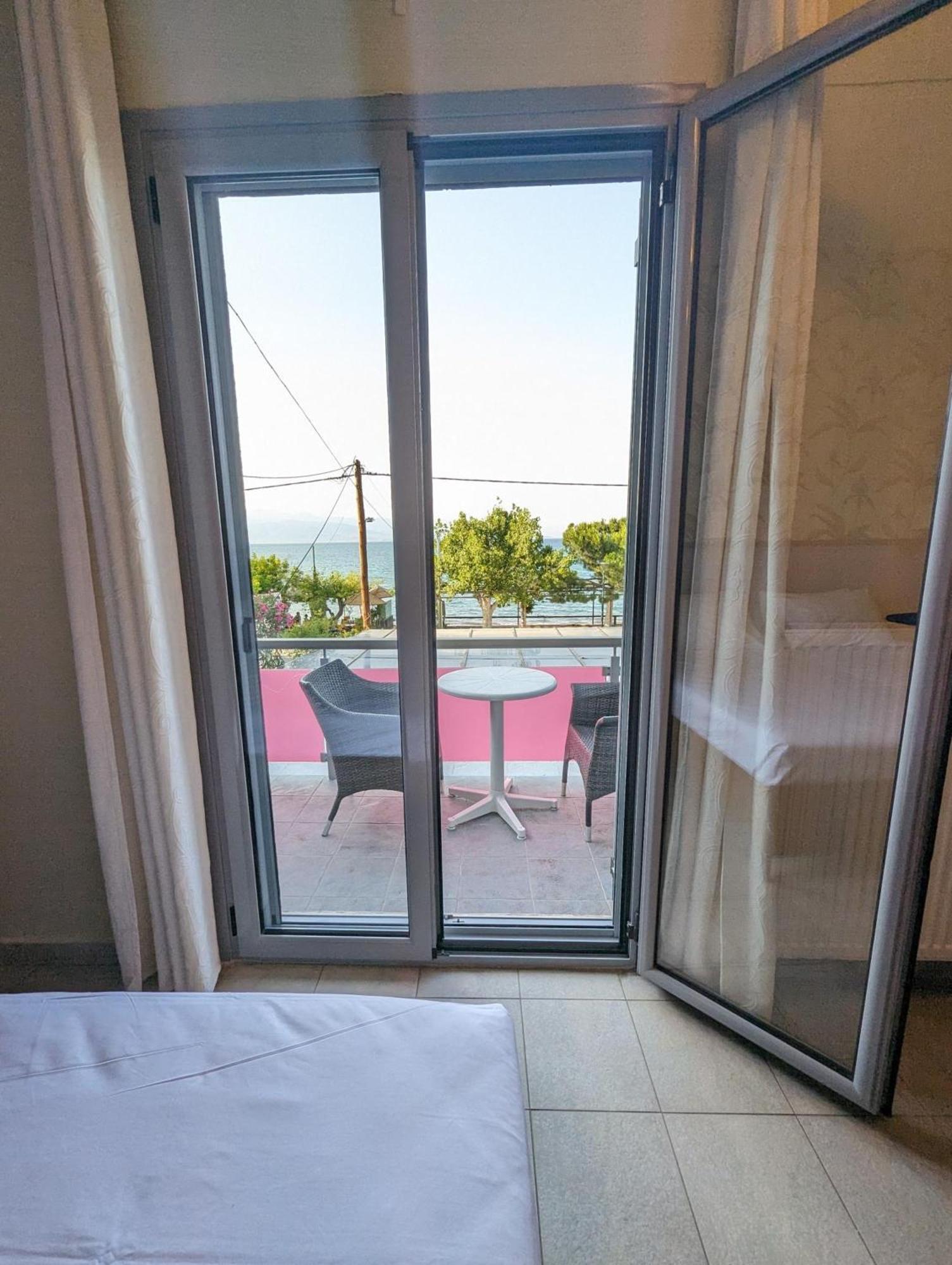 Okeania Seafront Rooms In קמנה וורלה מראה חיצוני תמונה