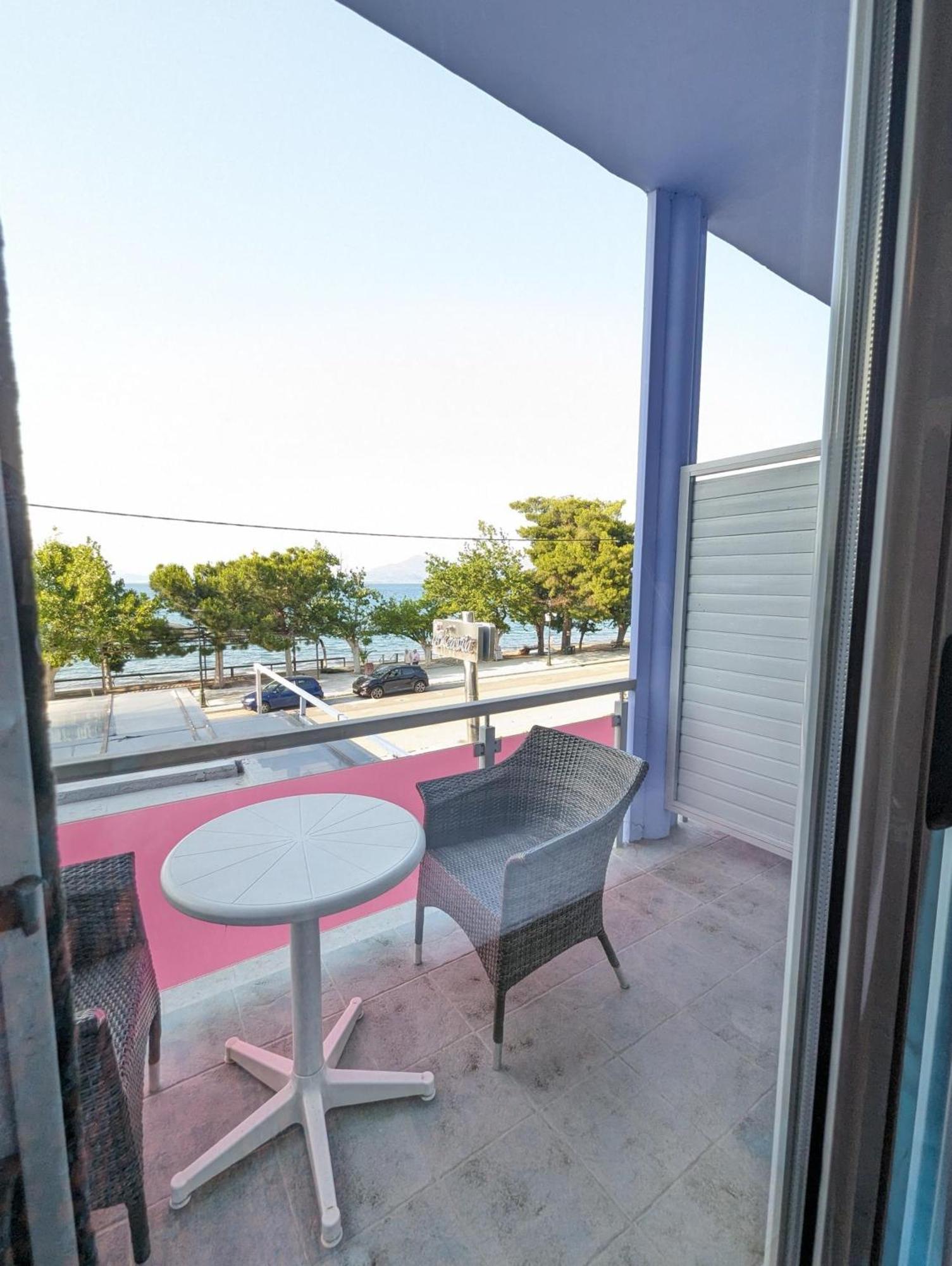 Okeania Seafront Rooms In קמנה וורלה מראה חיצוני תמונה