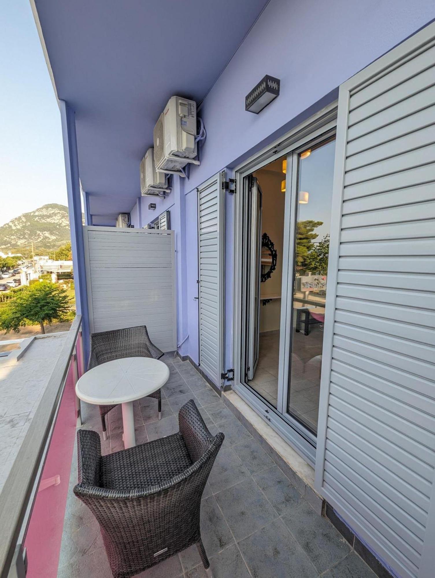 Okeania Seafront Rooms In קמנה וורלה מראה חיצוני תמונה