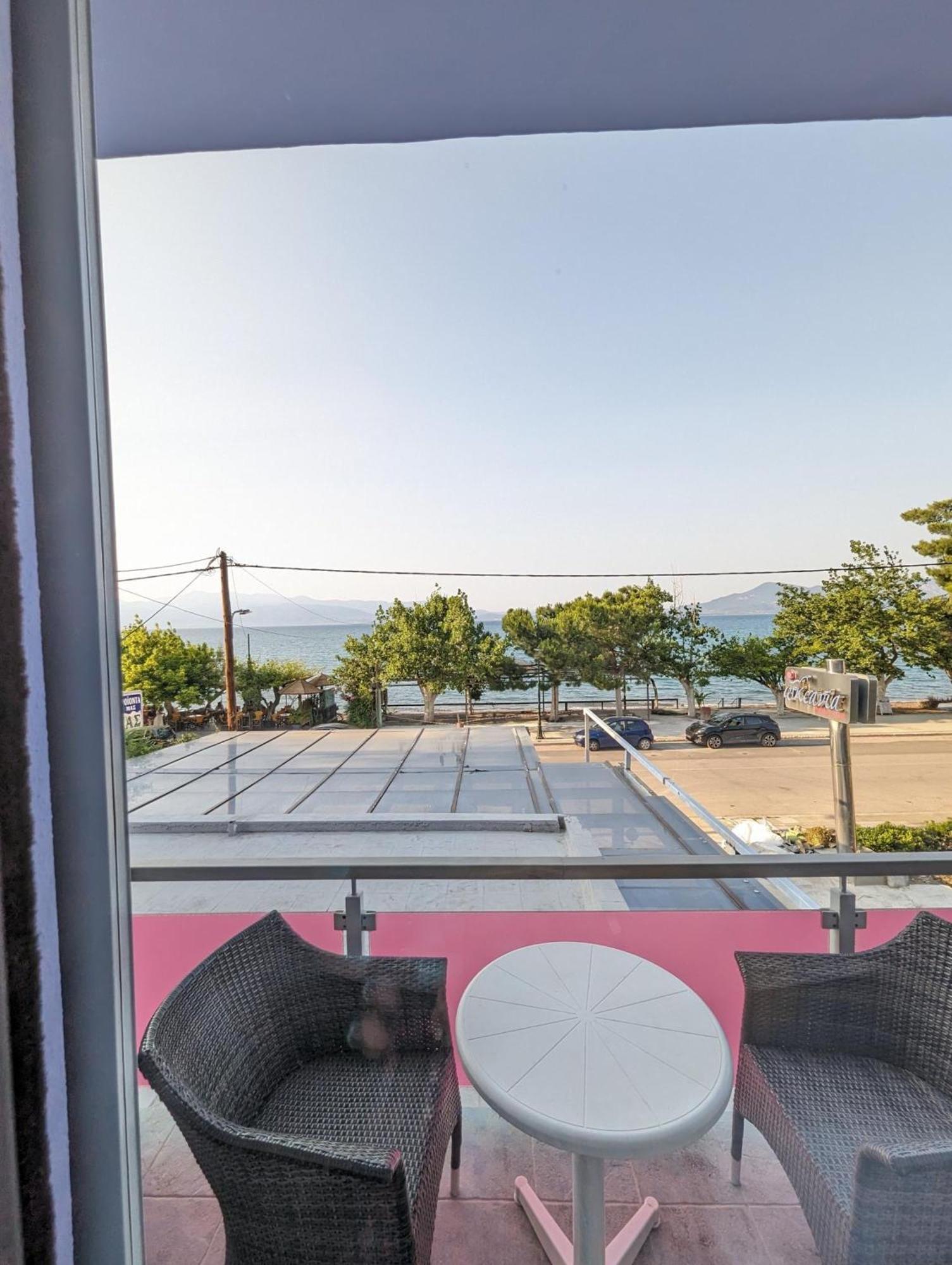 Okeania Seafront Rooms In קמנה וורלה מראה חיצוני תמונה