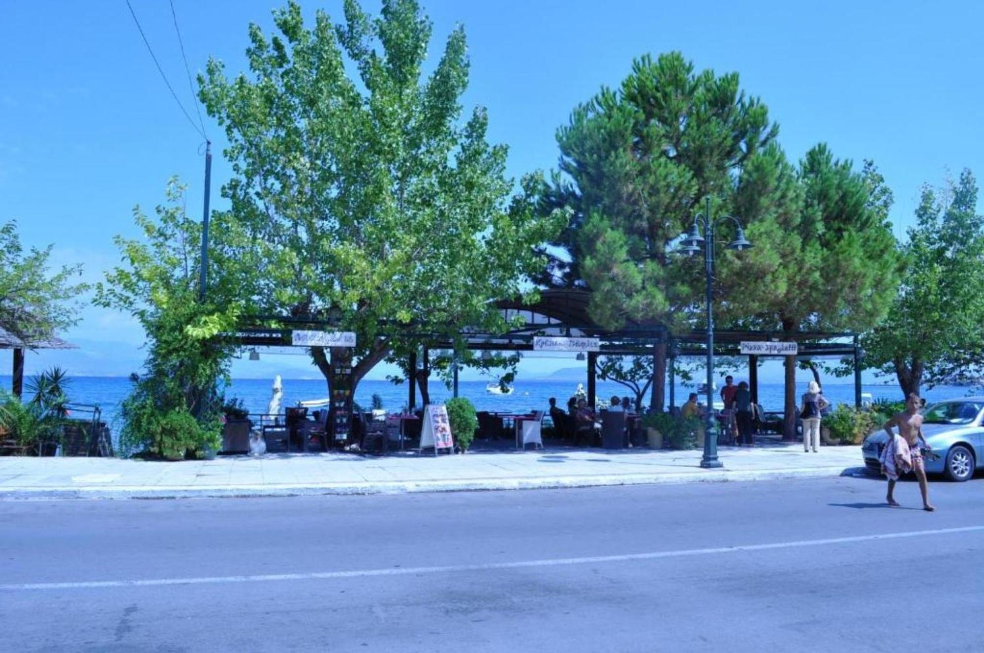 Okeania Seafront Rooms In קמנה וורלה מראה חיצוני תמונה