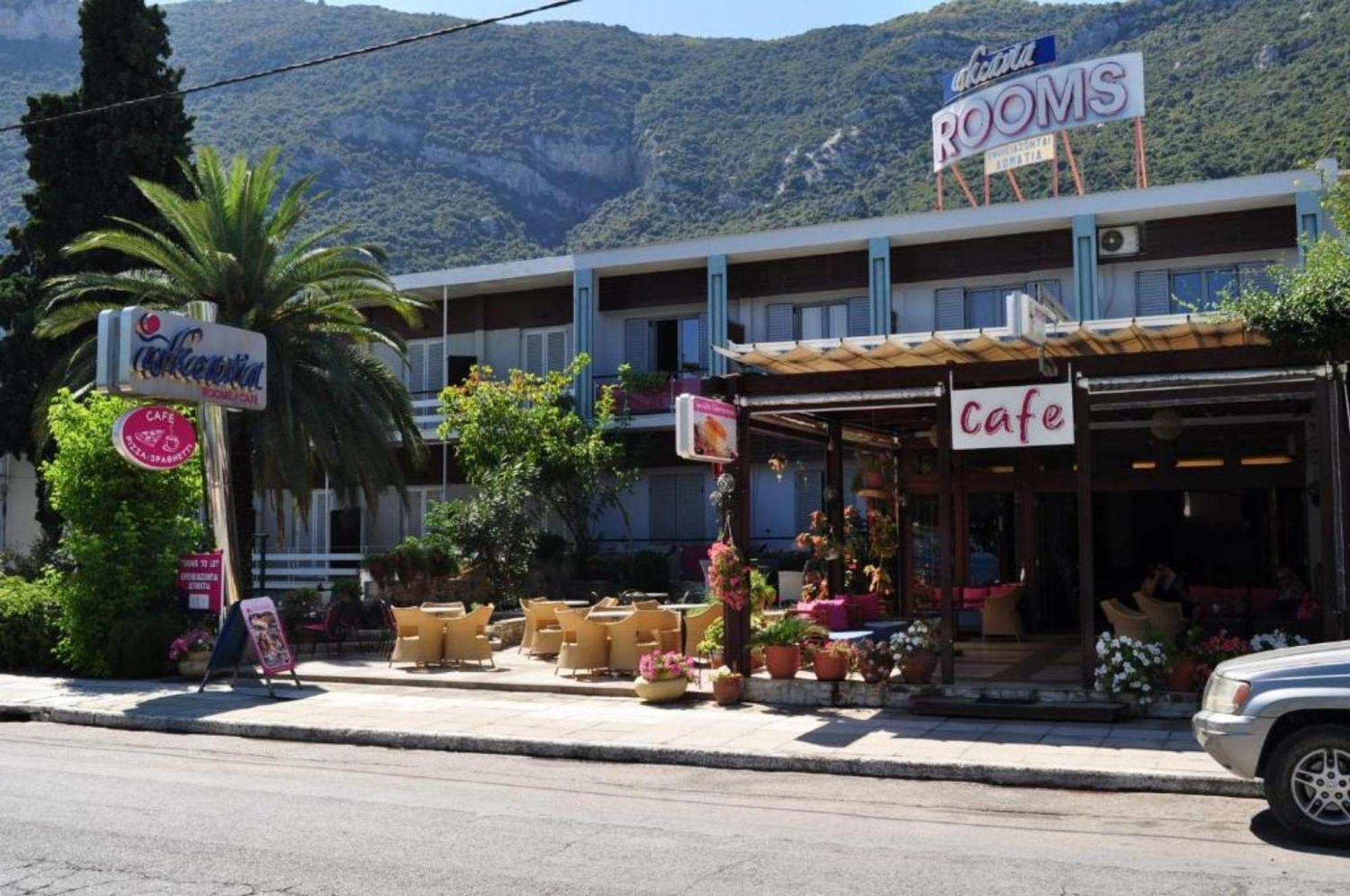 Okeania Seafront Rooms In קמנה וורלה מראה חיצוני תמונה