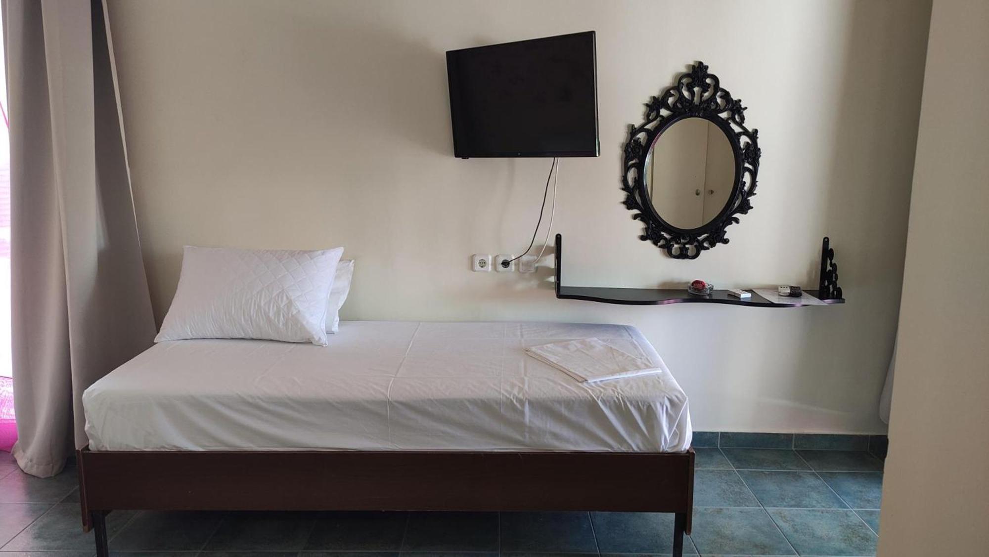 Okeania Seafront Rooms In קמנה וורלה מראה חיצוני תמונה